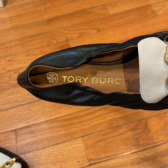 Tory Burch leather shoes dark navy and cream leather size 7 - Picture 2 of 8
